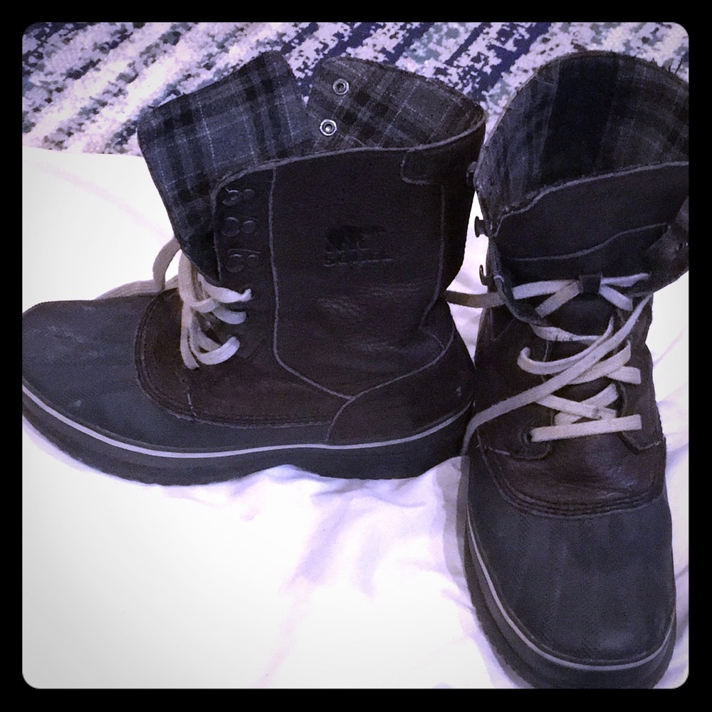 Men’s Sorel winter rain boots. Leather and rubber